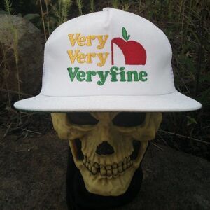 Vintage Very Very Veryfine Juice Snap Back Trucker Hat
